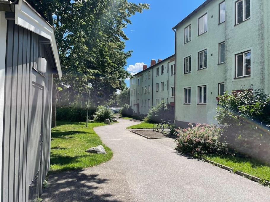 Elegant & bekvämt lägenhet med egen parkering - Housity