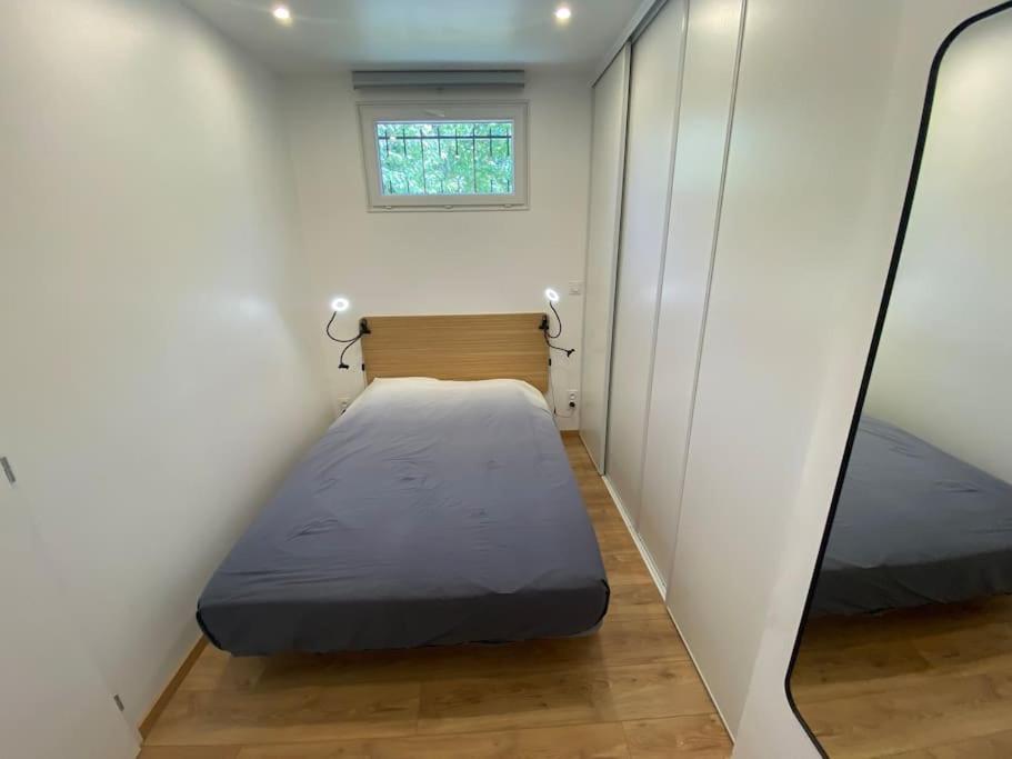 Adorable guest house avec parking prive sur place. - Housity