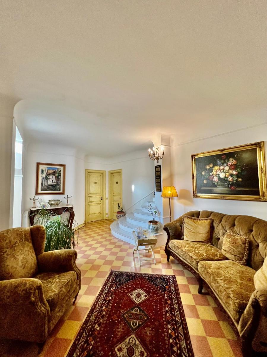 Atenea Luxury Suites - Atenea Collection - Housity