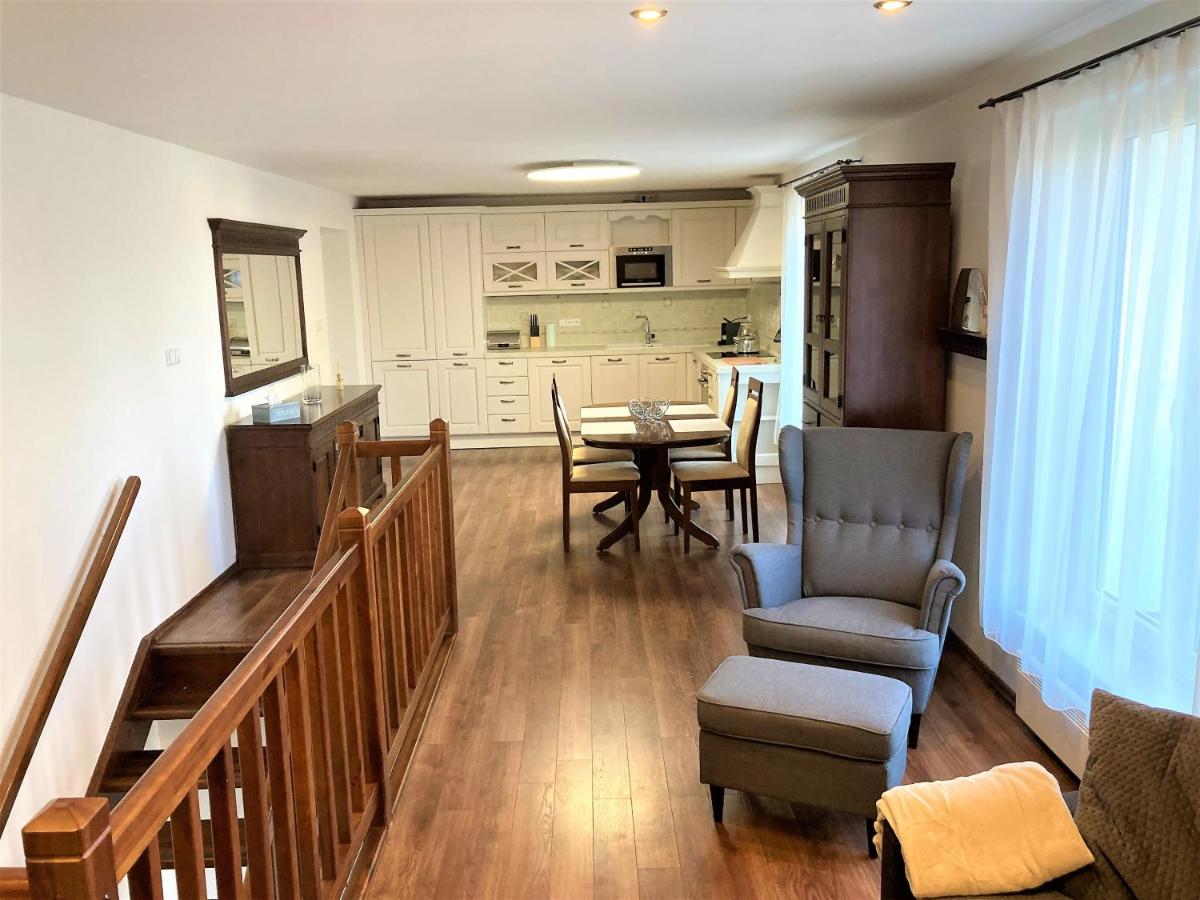 Mezonetový apartmán v Podještědí - Housity