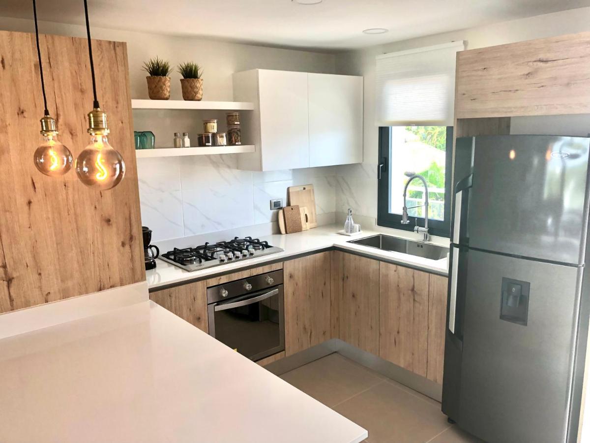 Pool Penthouse Skyview, 1 min walk to the Beach - Housity