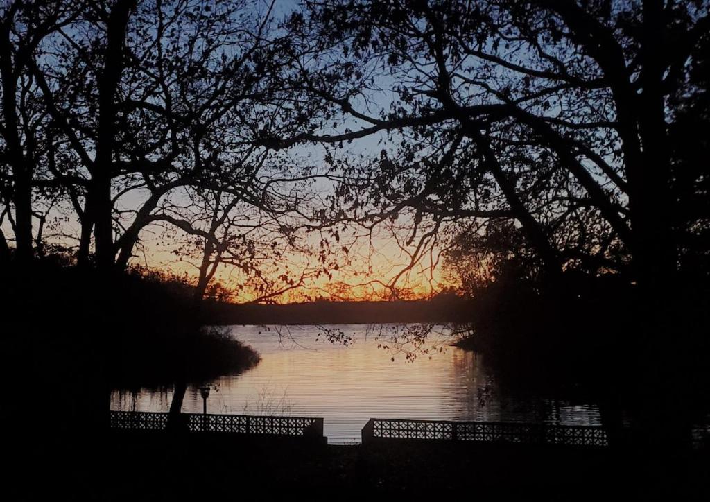 NEW Listing: LAKEFRONT Home w/ Dock, Theater Room, Firepit. Near Mystic, Casinos - Housity