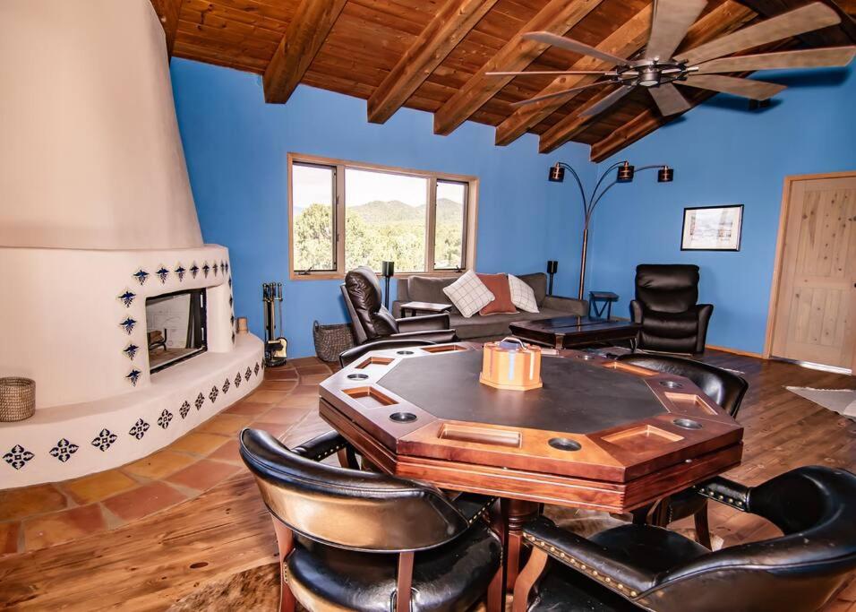 Adobe Mountain Villa, Casa de la Mañana - Housity