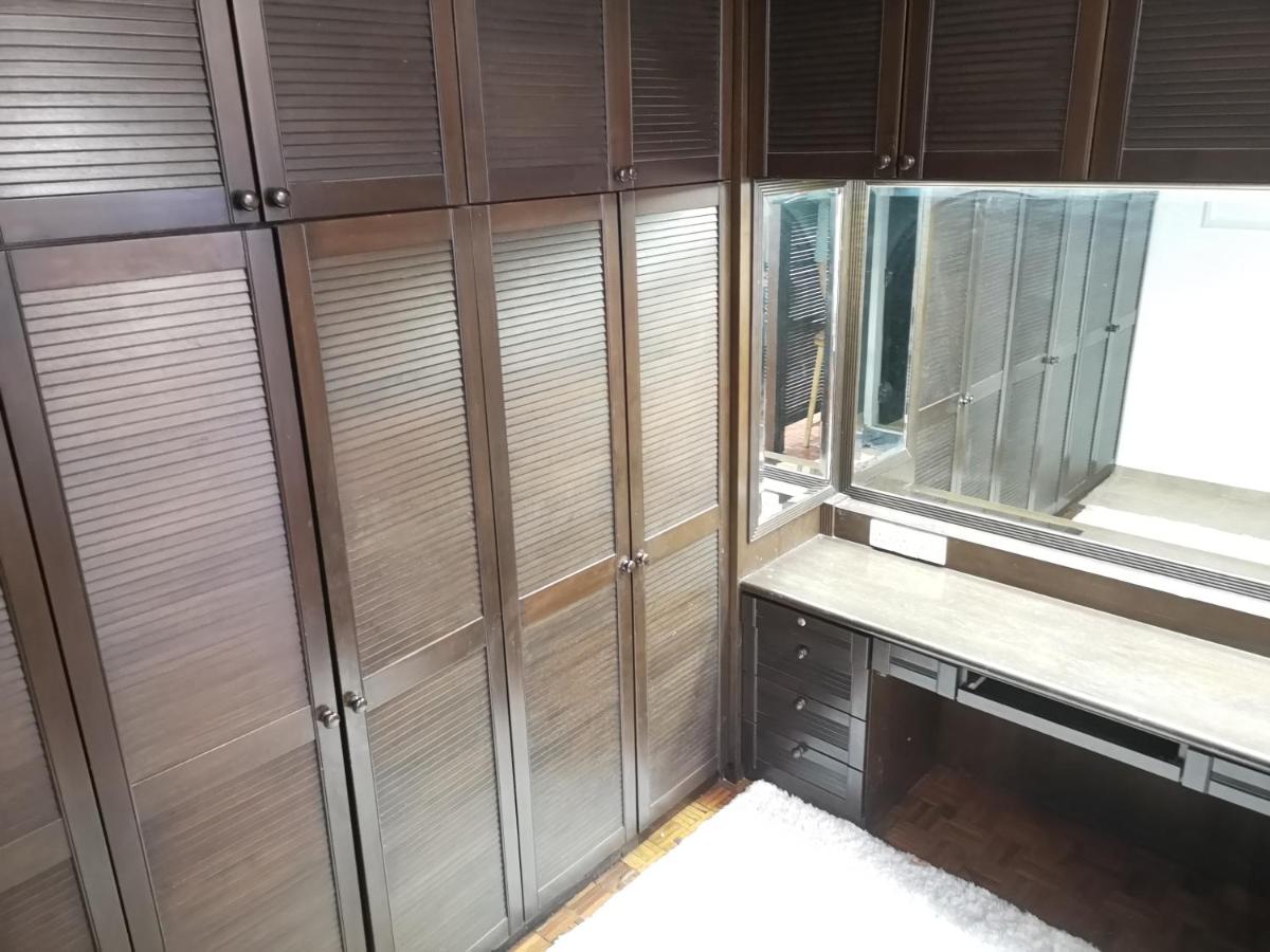 Suitetrails - Jb City 5 Bedroom semi-d Near ksl,mid valley ,berjaya waterfront