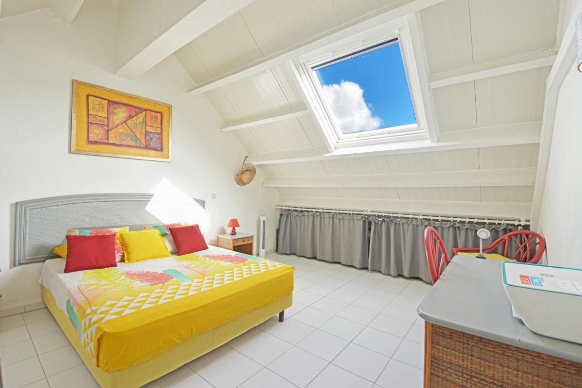 Suitetrails - Charming 1 bedroom loft-apartment near downtown Marigot