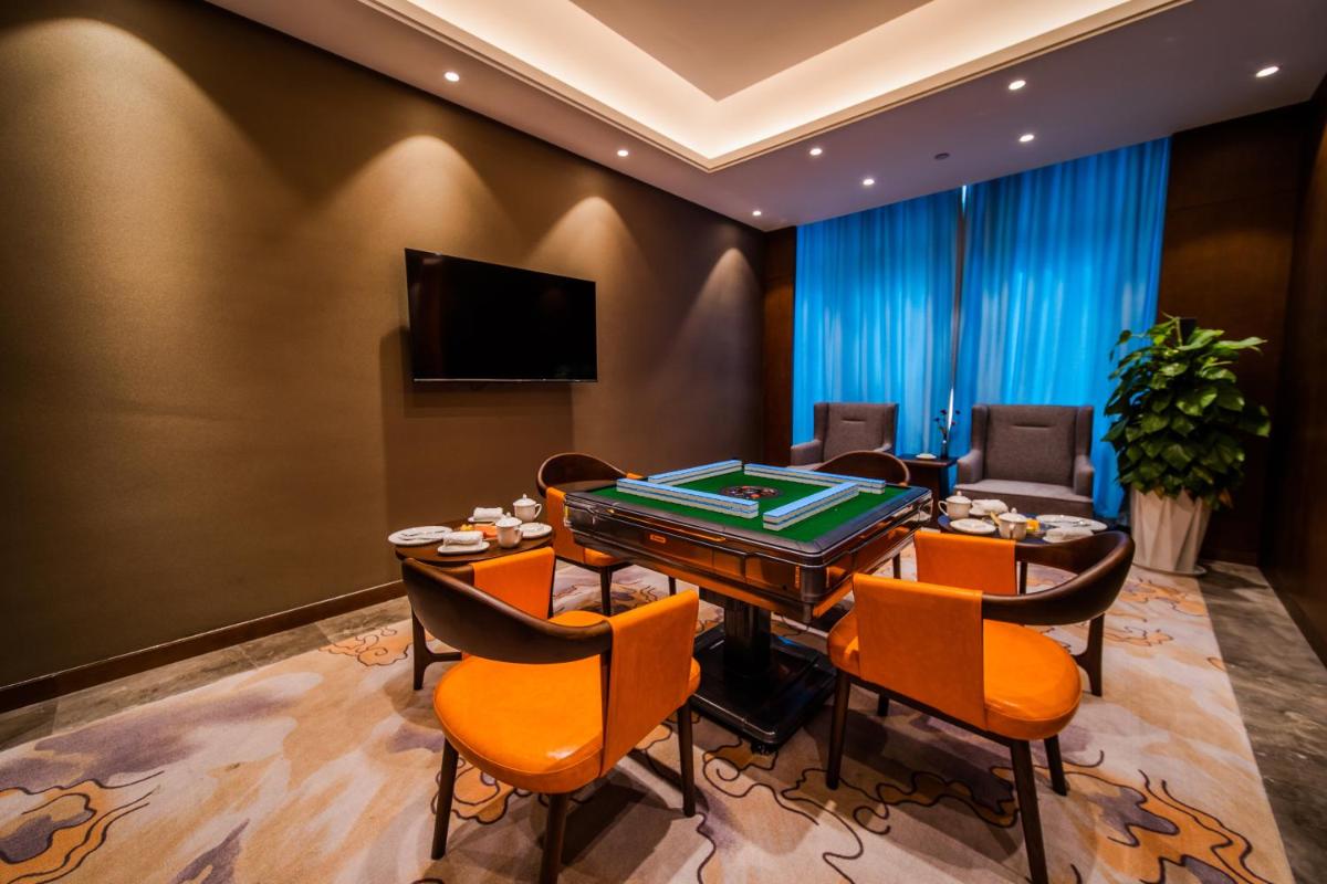 Suitetrails - Howard Johnson by Wyndham Lanting Hotel Ningbo