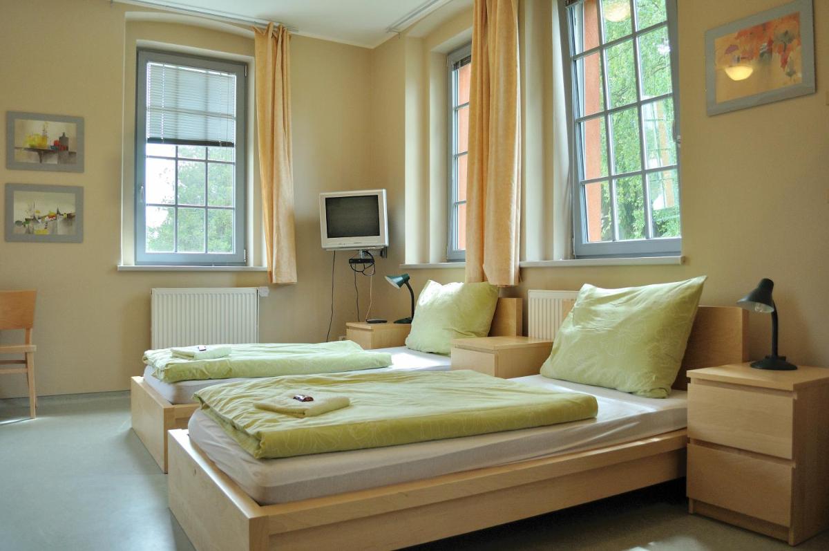 Hostel Lípa - Továrna - Housity