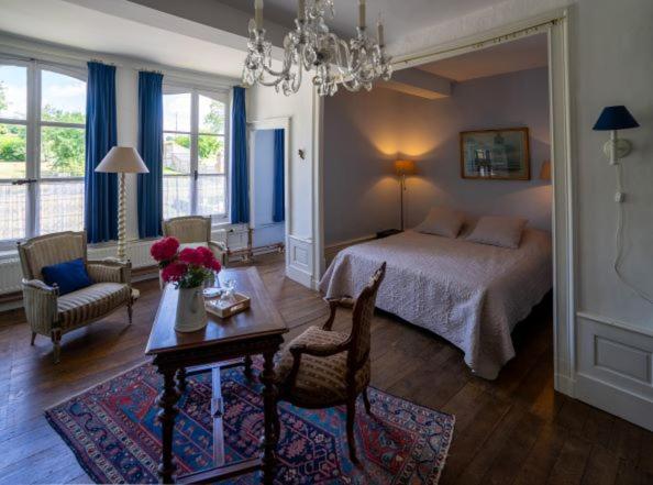 Au Chantecler - Housity