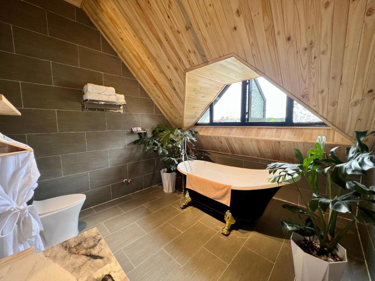 Khách sạn LiLac Hotel Đà Lạt - Hizvo