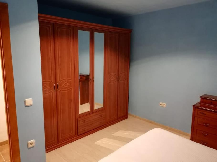 Apartamento grande en el Puerto Marina del Este (La Herradura-Almuñecar) - Housity
