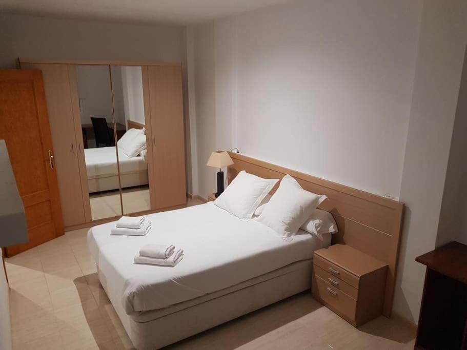 Apartamento grande en el Puerto Marina del Este (La Herradura-Almuñecar) - Housity