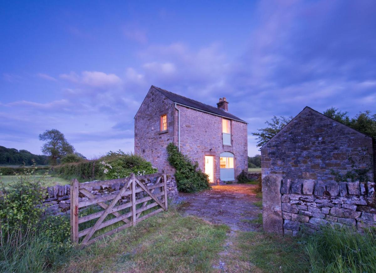 The Old Cart Shed in the Peak District - Housity