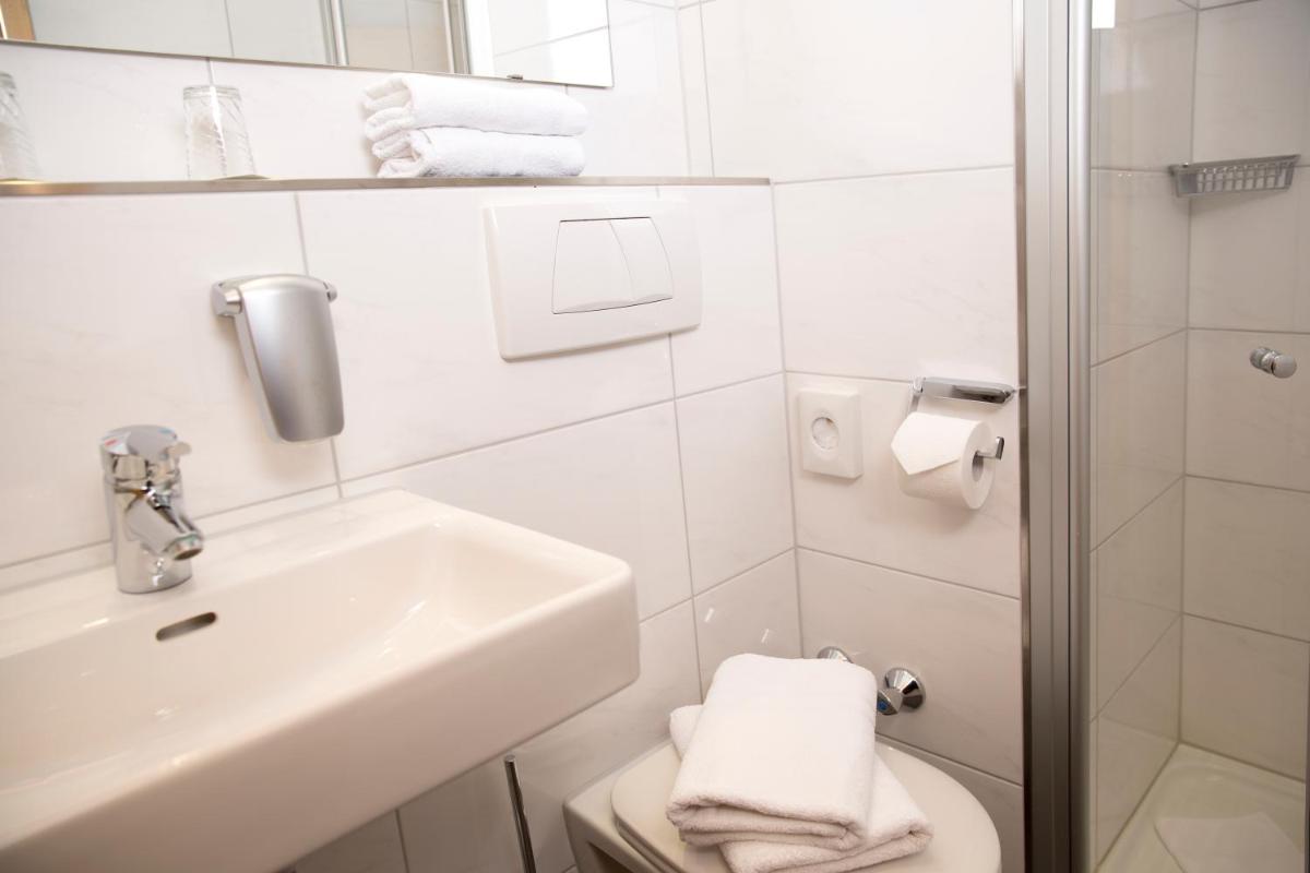 Hotel Dietmayr - Housity