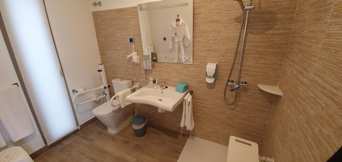 Un baño de Artmonia