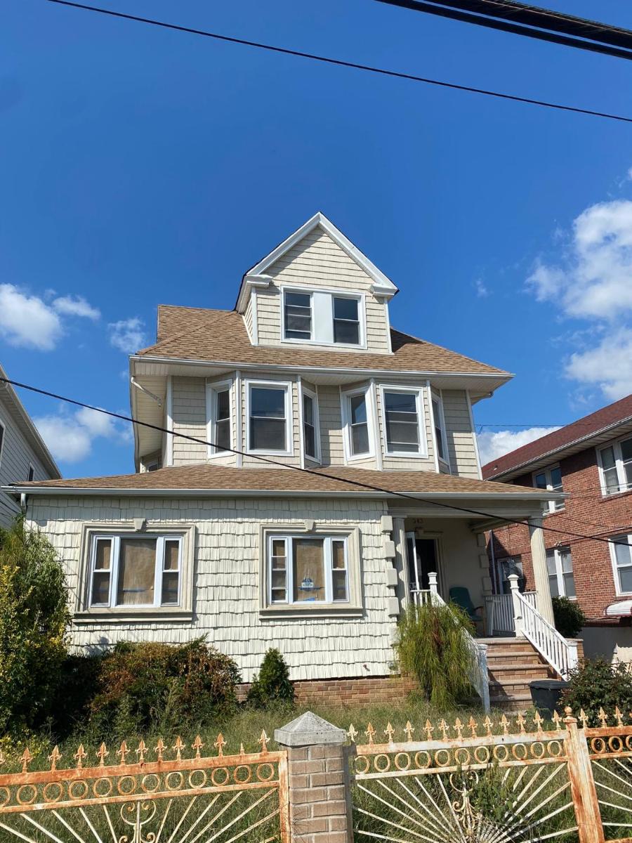 5 bed rooms house a min away from the beach - Housity