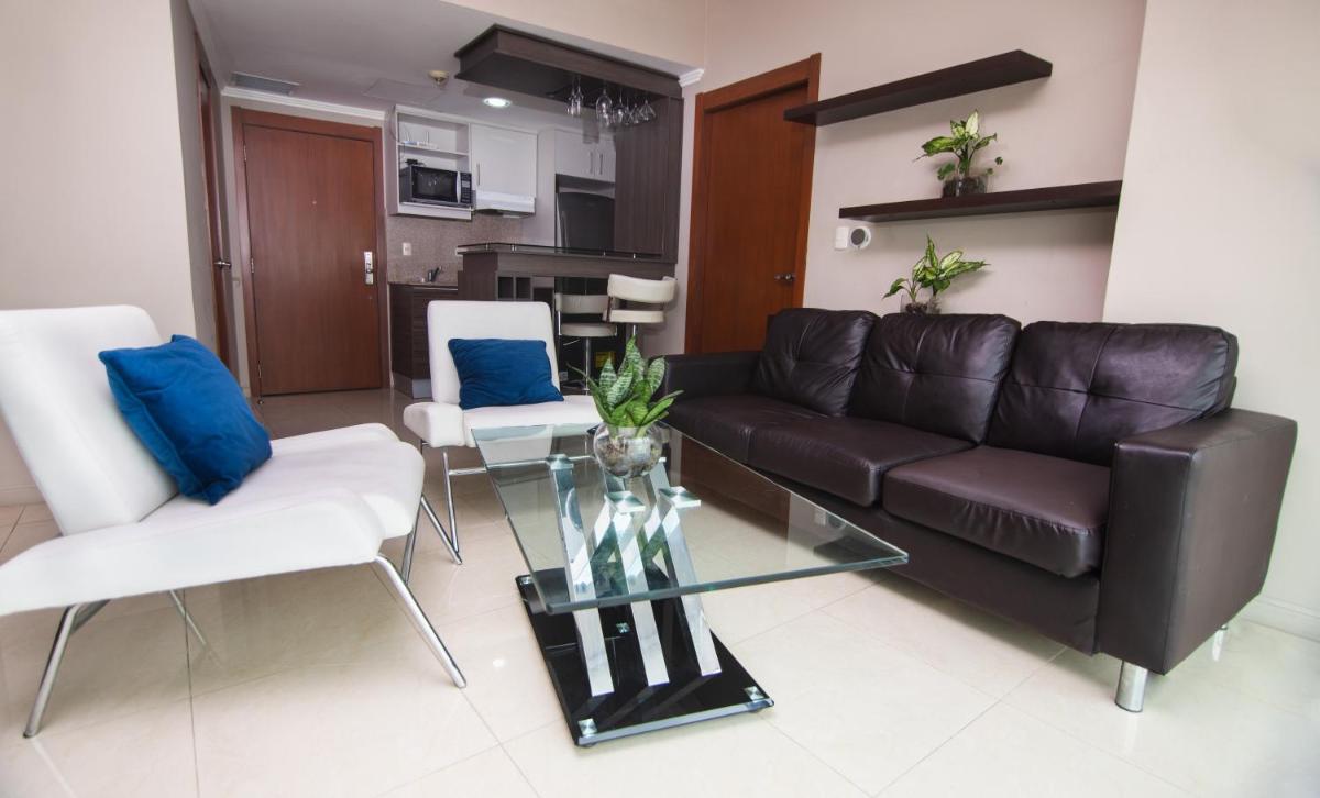 Riverfront I 1, piso 4, suite vista al rio, Puerto Santa Ana, Guayaquil - Housity