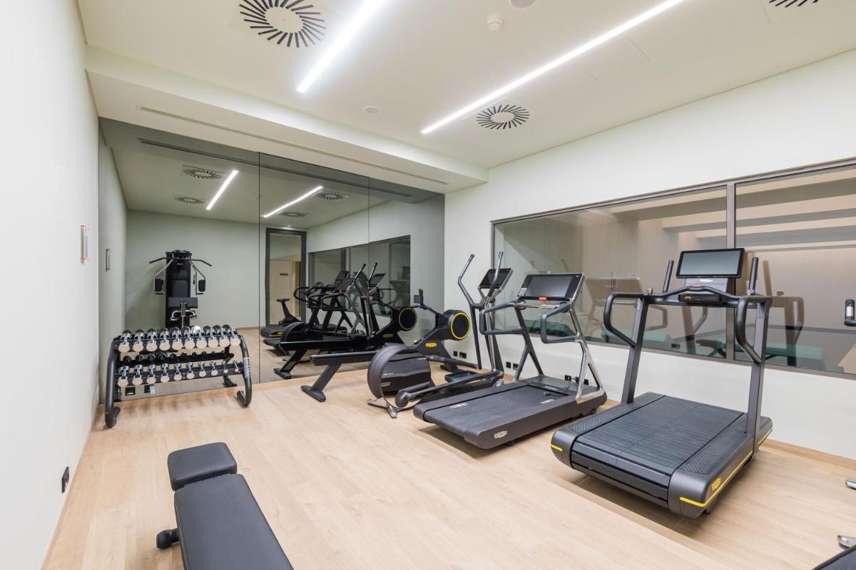 O centro de fitness e/ou as comodidades de fitness de LUSTER Hotel