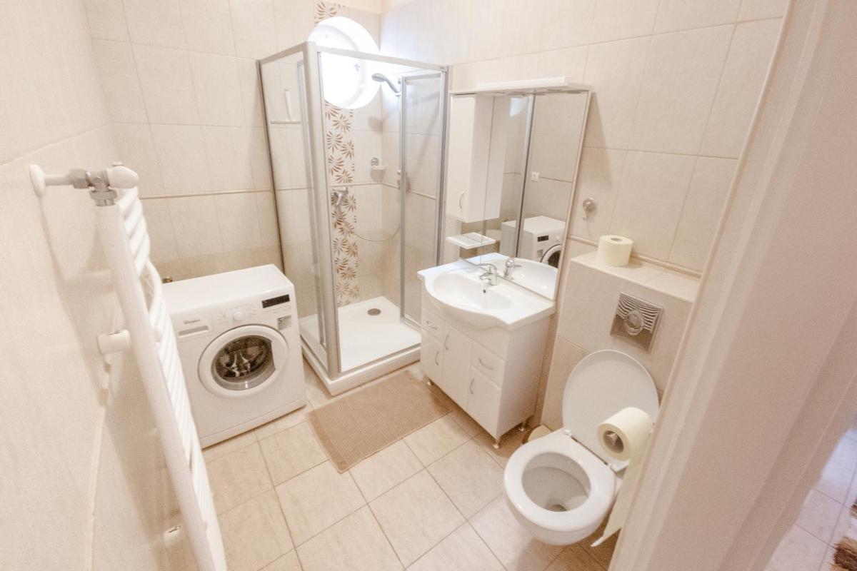 Király40 Apartman - Housity