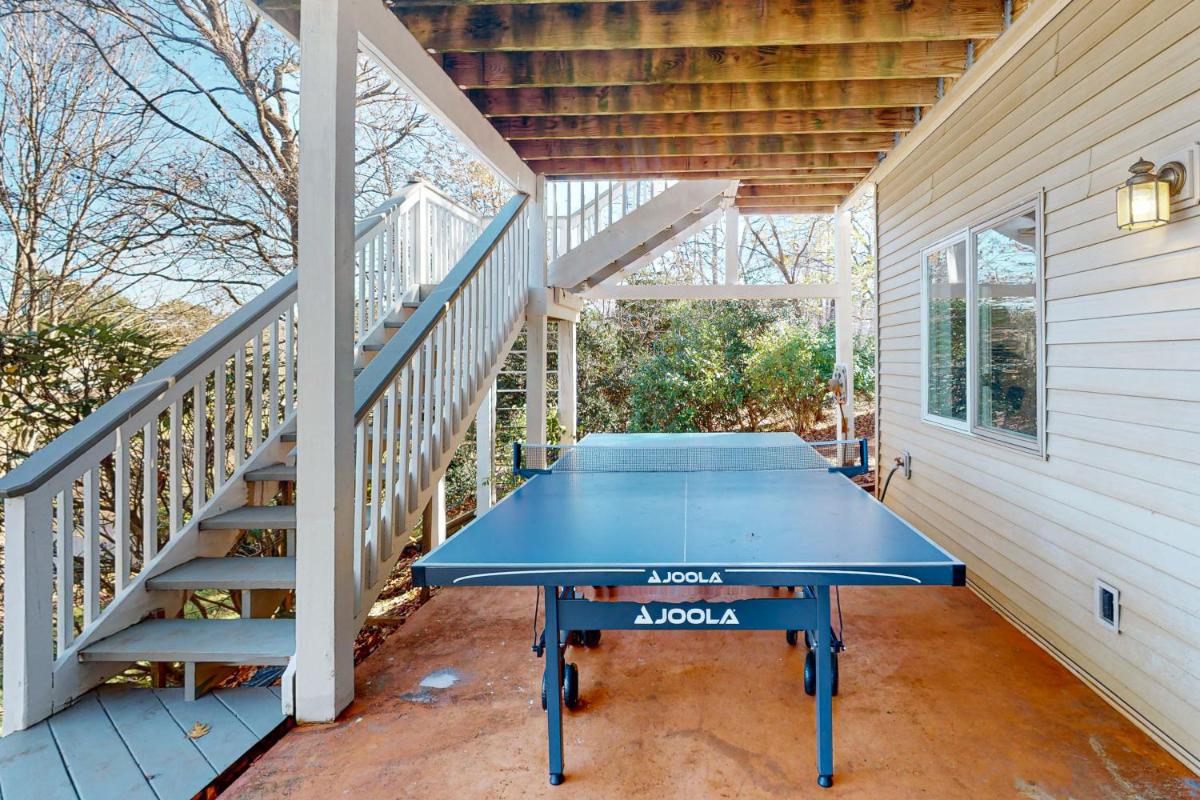 The Lake House on Sunset Point - Housity