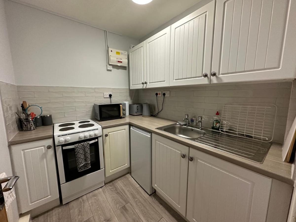 Cosy, 2 Bedroom Cottage in Guisborough Town Centre - Housity