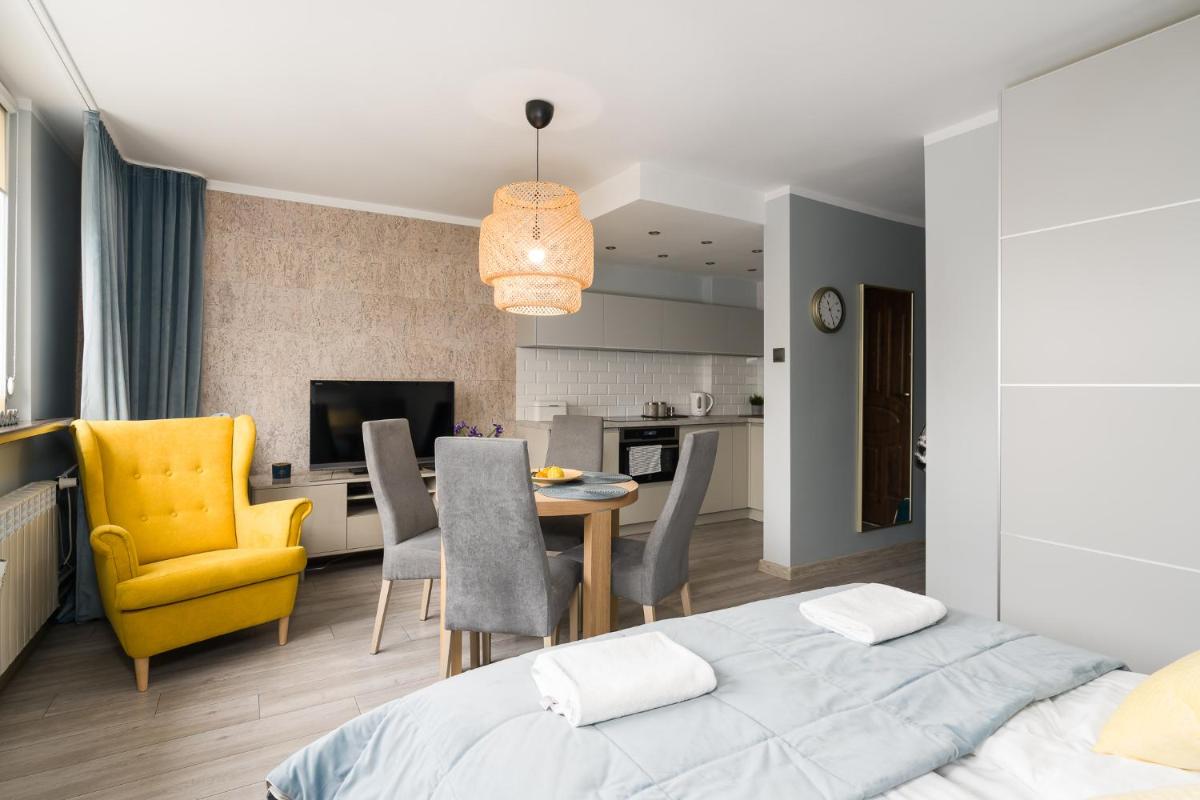 Apartament Turkusowa- z widokiem na korony drzew - Housity
