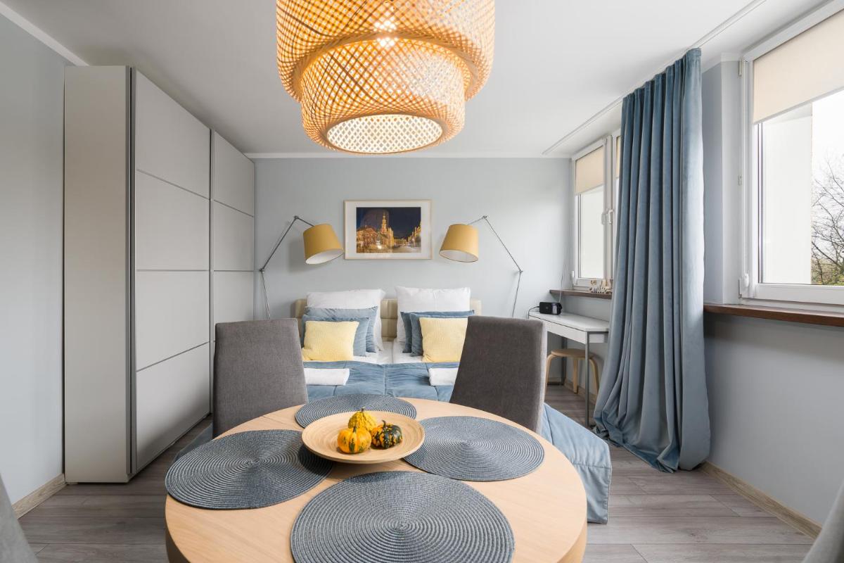 Apartament Turkusowa- z widokiem na korony drzew - Housity