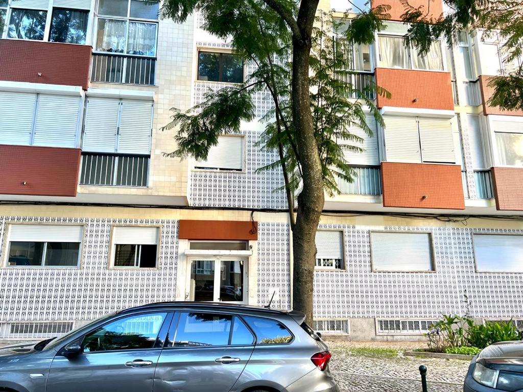 Charming House - Housity