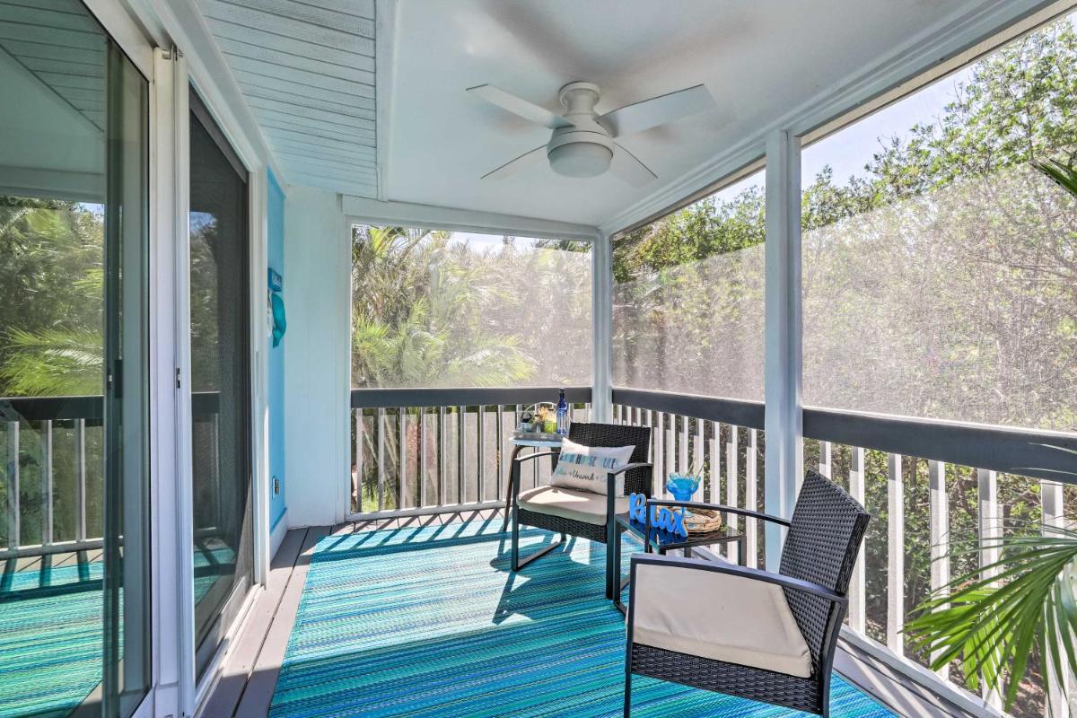 Holmes Beach Retreat Walk to Beach and Dining! - Housity