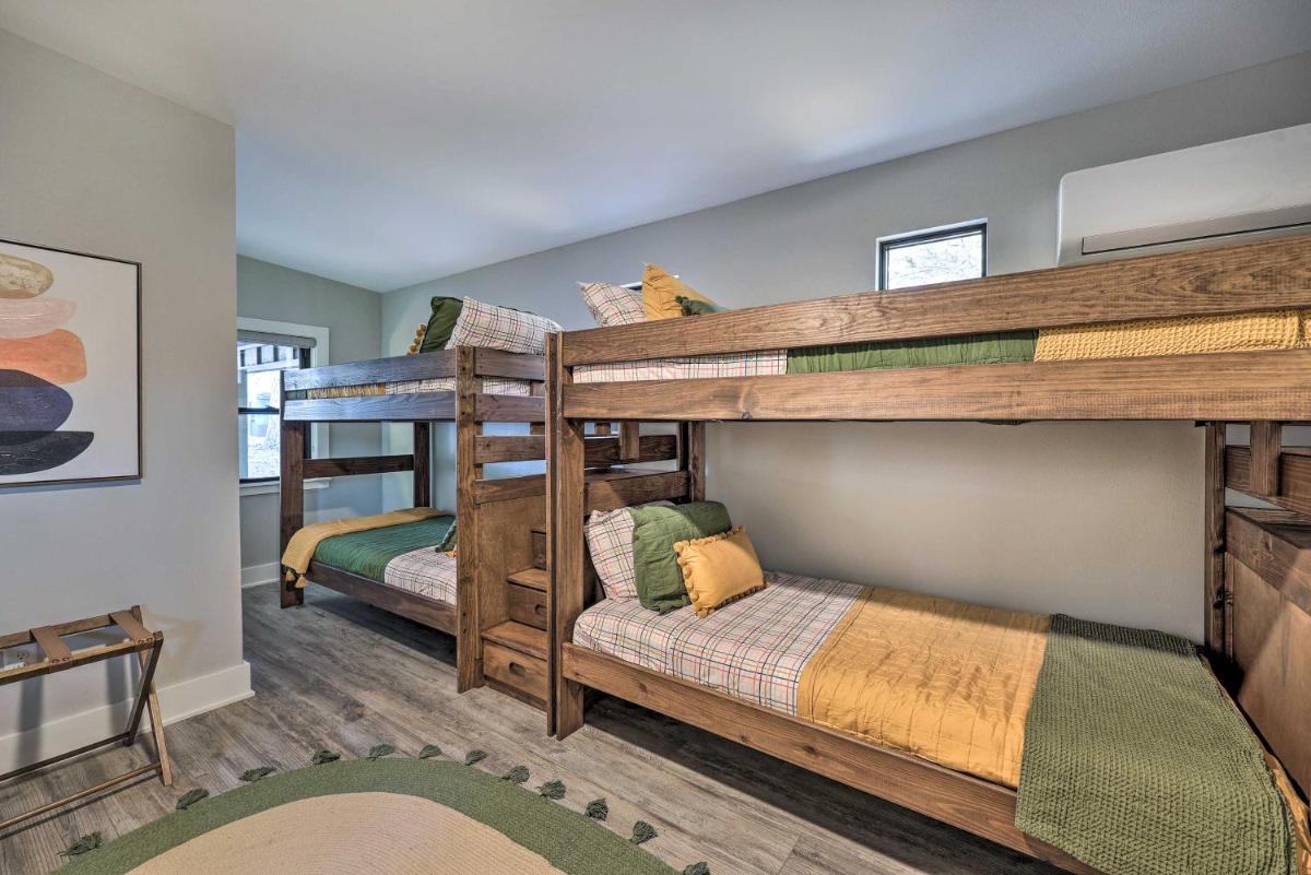 Renovated Bella Vista Retreat Less Than 2 Mi to Golf! - Housity