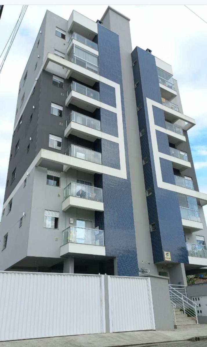 Agradável apartamento em bairro silencioso... - Housity