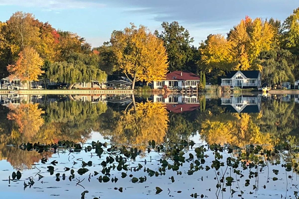 Lake Retreat - Ski, Ice Fish, and Snowmobile! - Housity
