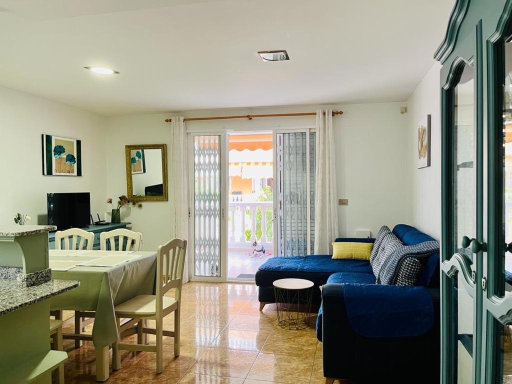 Beachfront apartment with a private garden on the ground floor - Housity