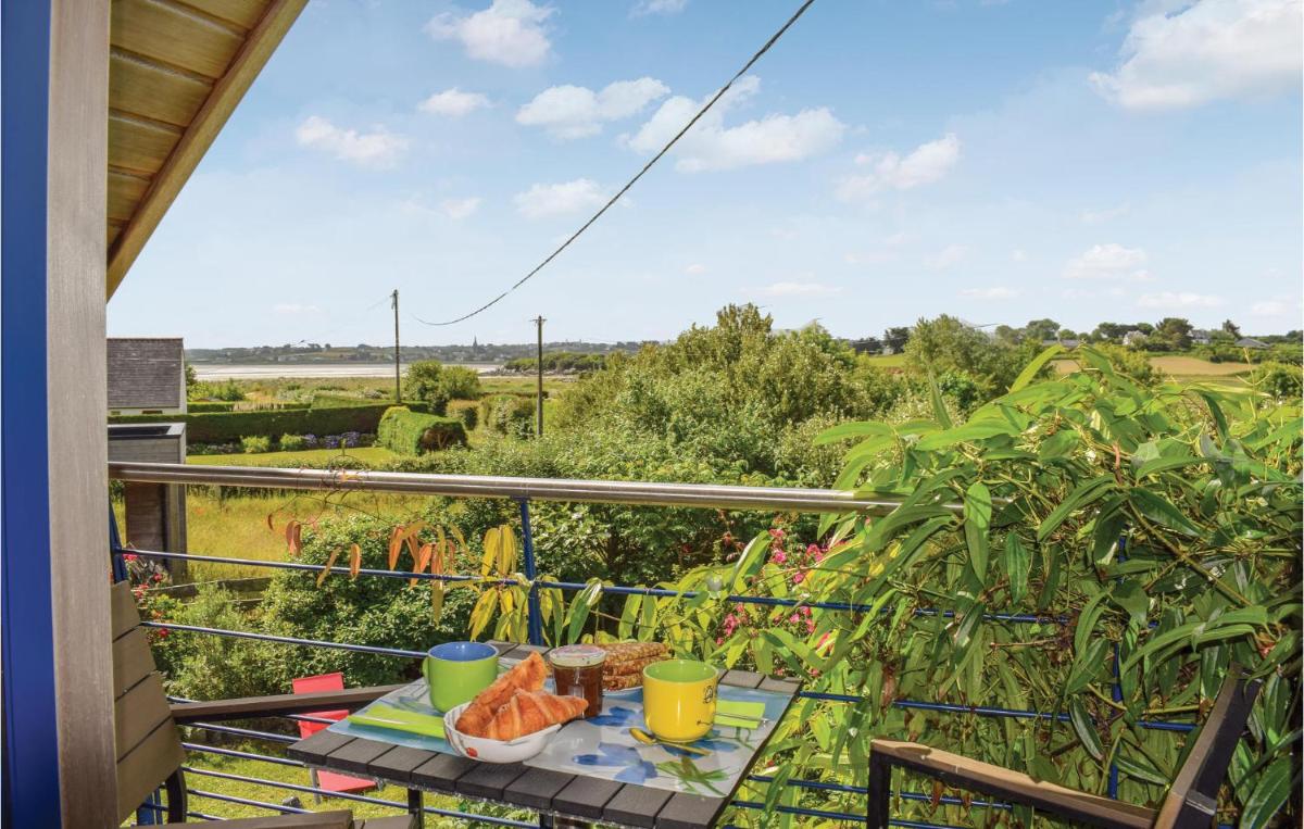 Nice Home In Plounéour-Trez With Sauna - Housity