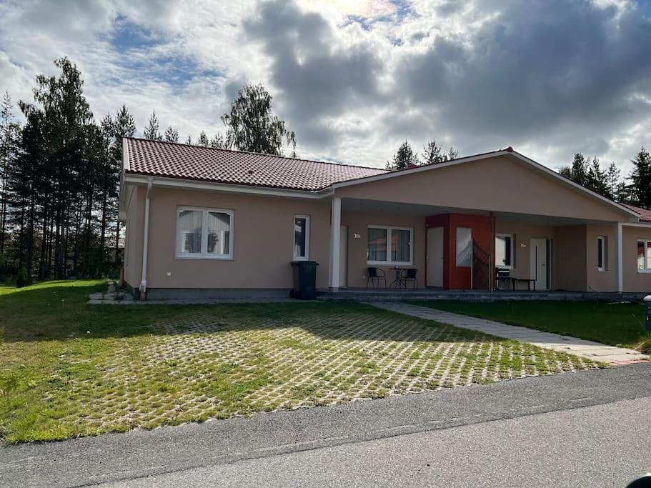 Beautiful terraced house with private parking - Housity