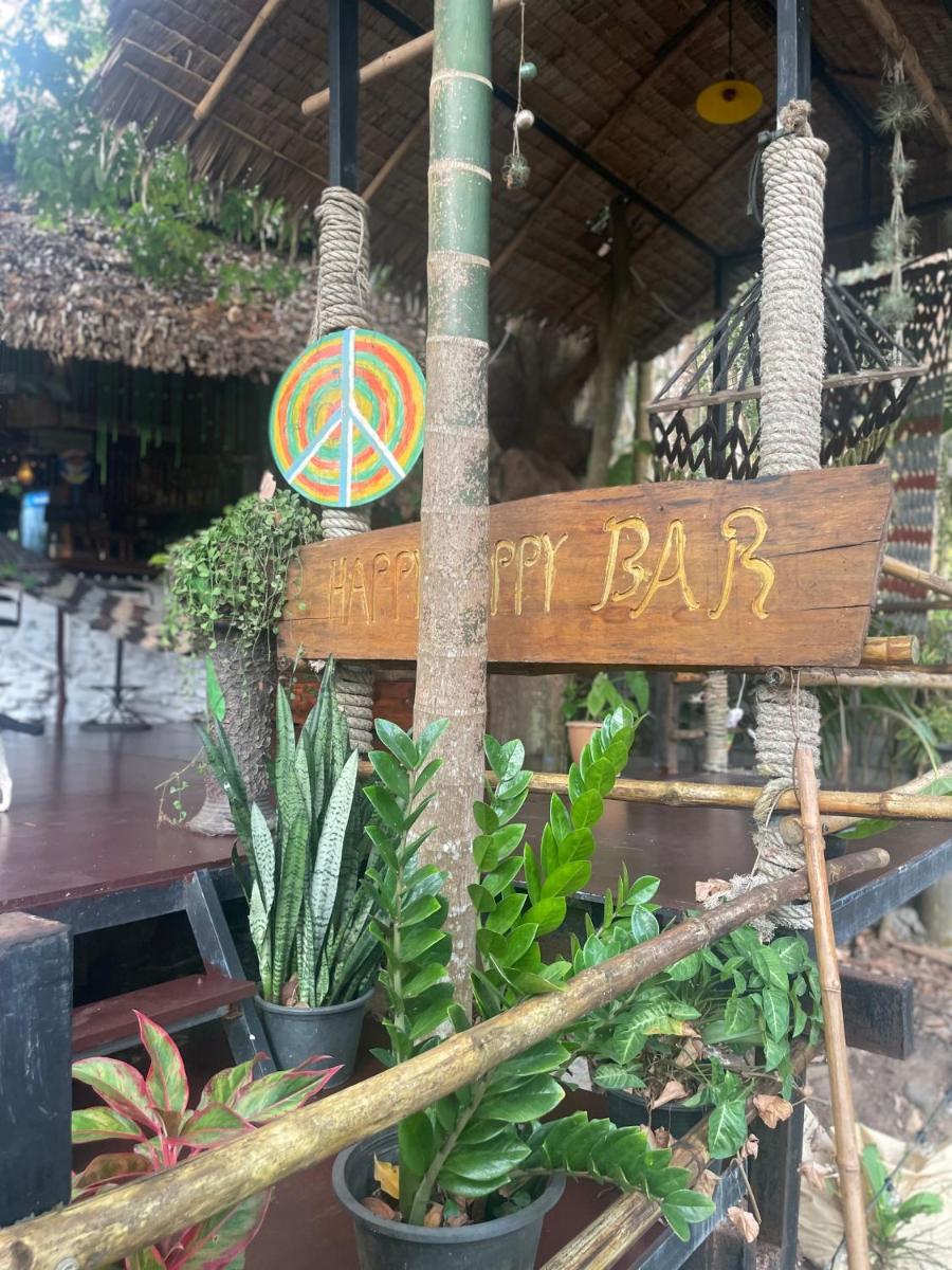 Happy Hippy House3 - Housity