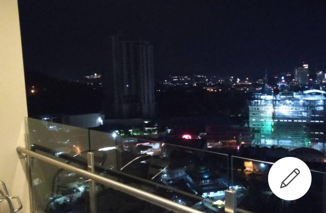 Suitetrails - Aston Hotel and Residence