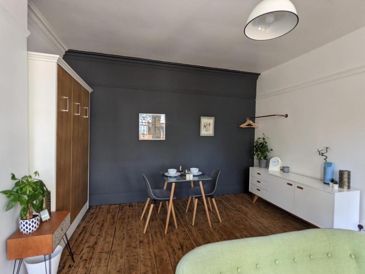 *Unique Brighton Apartment & Garden, near Beach* - Housity