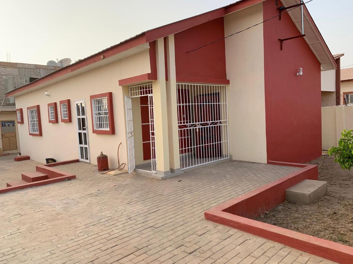 Cheerful 3 bedroom bungalow, Fatty Boulevard - Housity