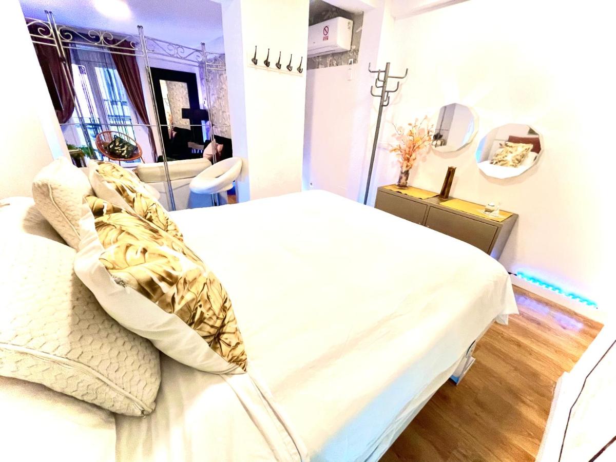 BedRoom 1 - Housity