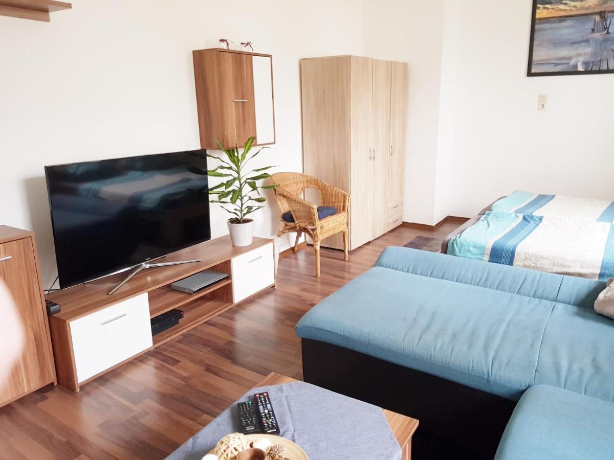 Haus Ajax - Housity