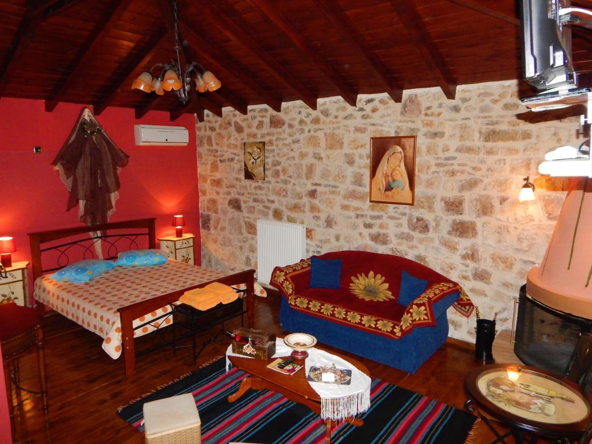 Sponsor of the E4 Peloponnese Trail - Housity