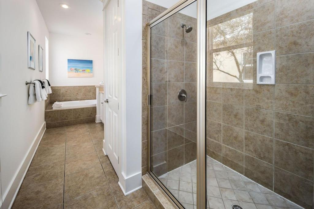 Miramar Beach Villas Unit 116 3 Bedroom Oasis!!! Sleeps 10! - Housity