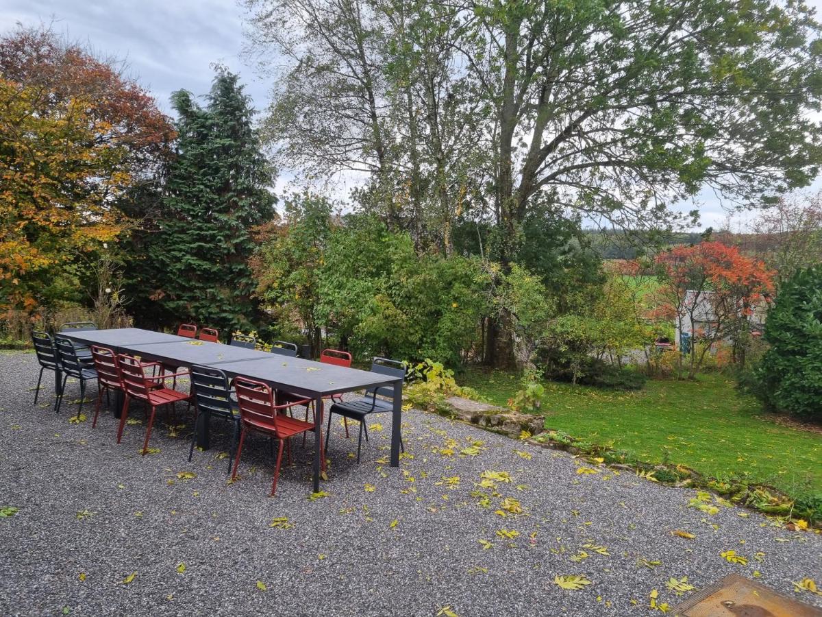 Gîte 'Il y a' 11 à 13 pers #Nature #Familles #Calme #Pas d'abus d'alcool - Housity