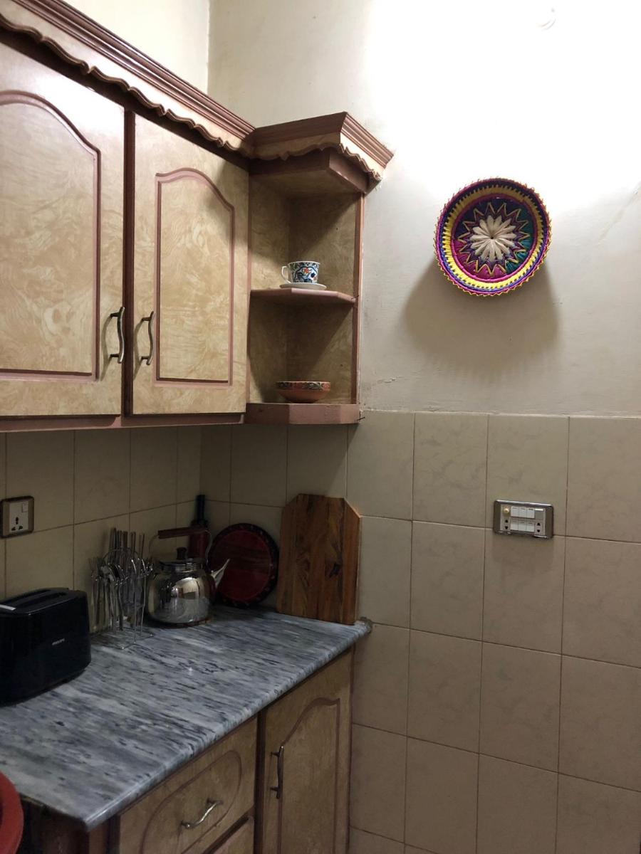 Five Giants Lahore Homestay - Housity