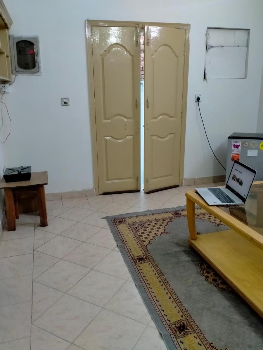 Five Giants Lahore Homestay - Housity