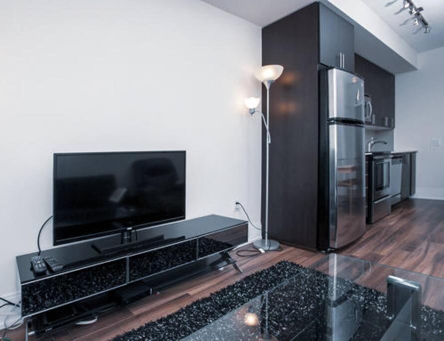 Reve - Elegant Penthouse Suite - Housity