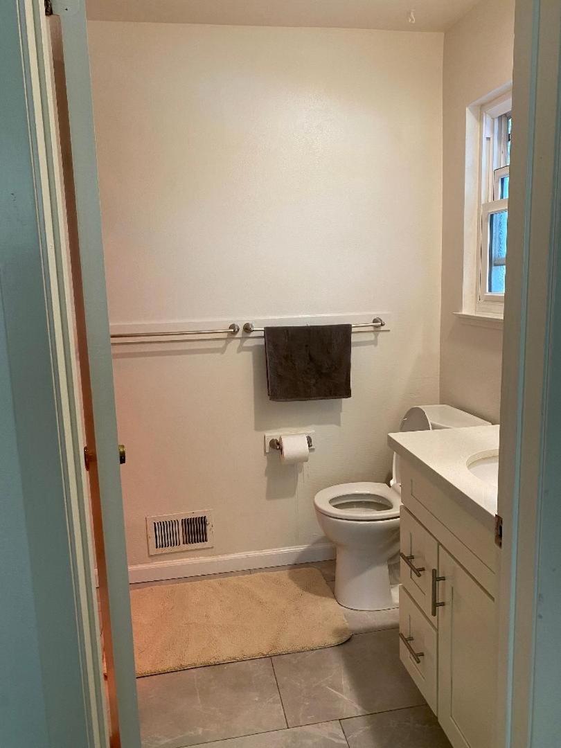 5bd2.5ba Near Apple in Cupertino - Housity