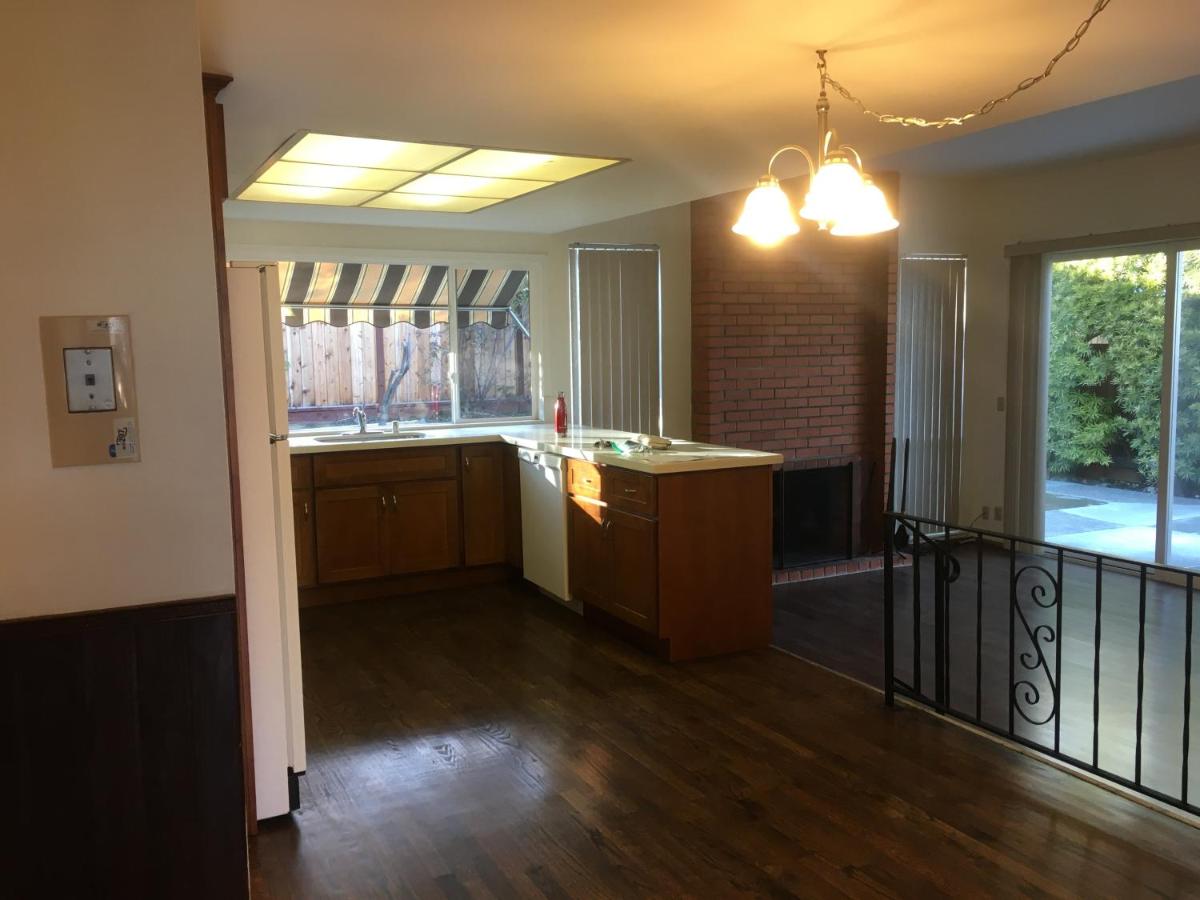 5bd2.5ba Near Apple in Cupertino - Housity