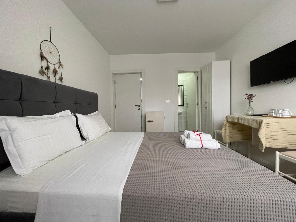 Suitetrails - Central Studio Apartments