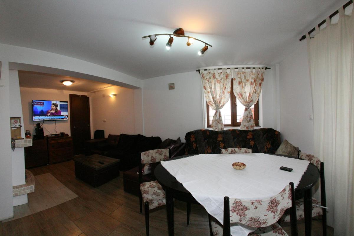 La Buni Busteni - Housity